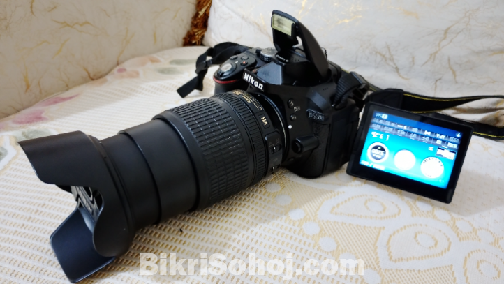 Nikon D5300 24.2mp DSLR Body with 18-105mm VR Lens